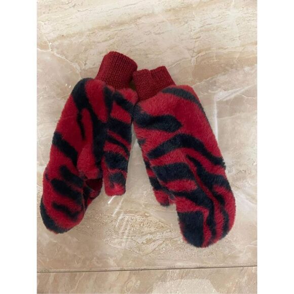 New Urban Outfitters Knox Printed Faux Fur Mitten - Picture 3 of 5